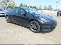5YJ3E1EB0MF062570 2021 TESLA MODEL 3