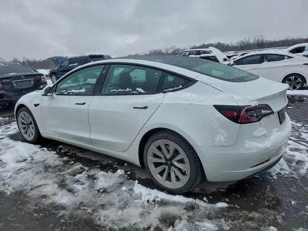 5YJ3E1EB0MF064657 2021 TESLA MODEL 3 - Image 2