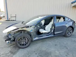 5YJ3E1EB0MF072032 2021 TESLA MODEL 3