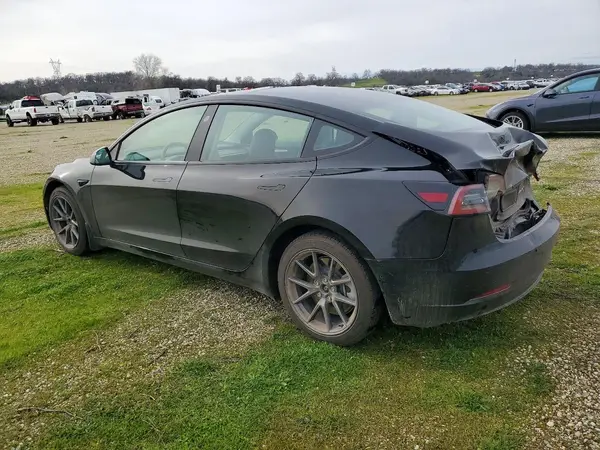 5YJ3E1EB0MF080129 2021 TESLA MODEL 3 - Image 2