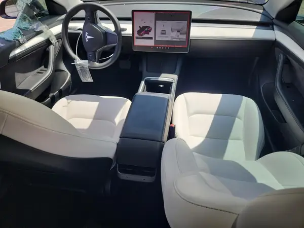 5YJ3E1EB0MF082981 2021 TESLA MODEL 3 - Image 8