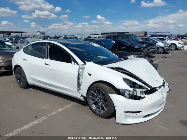 5YJ3E1EB0MF090563 2021 TESLA MODEL 3