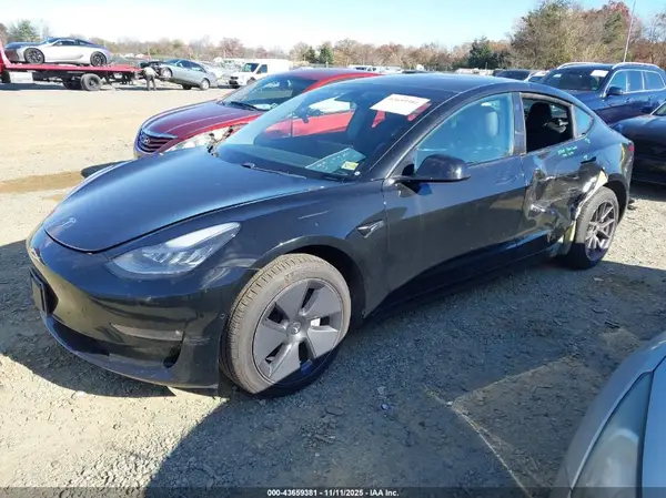 5YJ3E1EB0MF853021 2021 TESLA MODEL 3 - Image 2