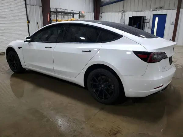 5YJ3E1EB0MF855156 2021 TESLA MODEL 3 - Image 2