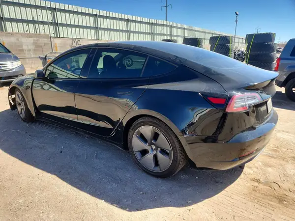 5YJ3E1EB0MF857943 2021 TESLA MODEL 3 - Image 2