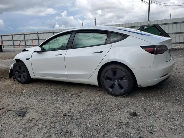 5YJ3E1EB0MF915033 2021 TESLA MODEL 3 - Image 2