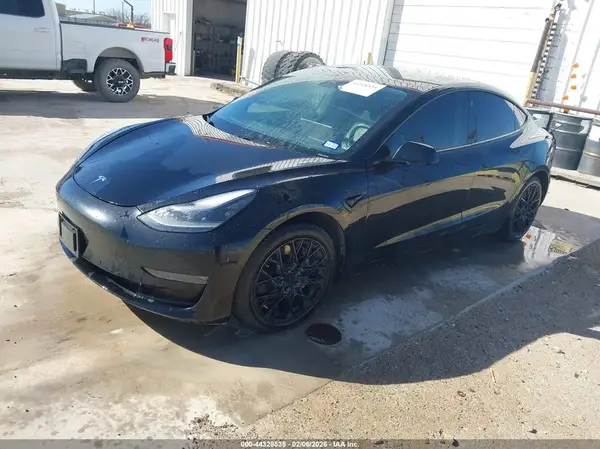 5YJ3E1EB0MF924038 2021 TESLA MODEL 3 - Image 2