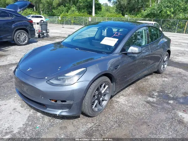 5YJ3E1EB0MF924623 2021 TESLA MODEL 3 - Image 2