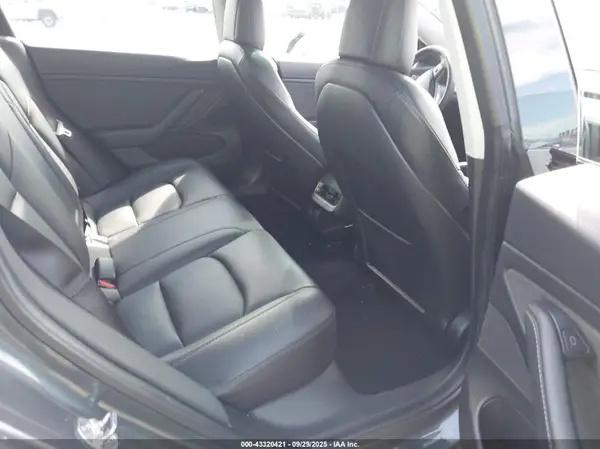 5YJ3E1EB0MF924623 2021 TESLA MODEL 3 - Image 8