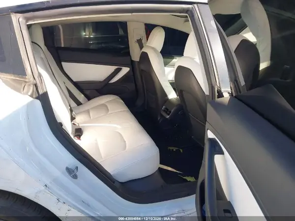 5YJ3E1EB0MF926646 2021 TESLA MODEL 3 - Image 8