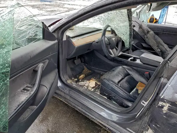 5YJ3E1EB0MF938456 2021 TESLA MODEL 3 - Image 8