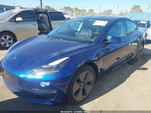 5YJ3E1EB0MF939025 2021 TESLA MODEL 3 - Image 2