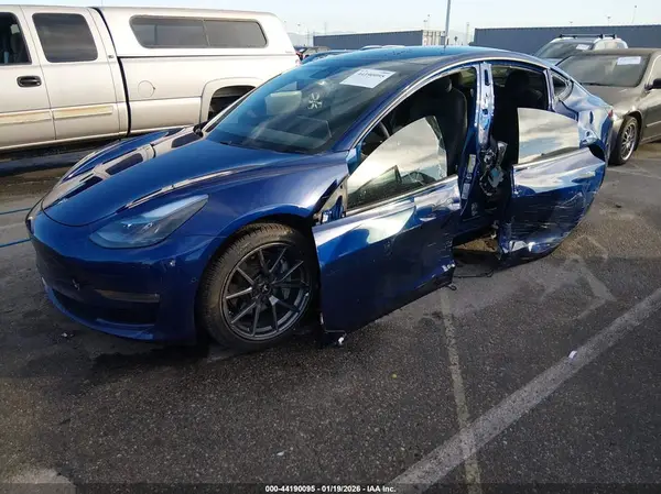 5YJ3E1EB0MF939879 2021 TESLA MODEL 3 - Image 2
