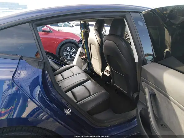 5YJ3E1EB0MF939879 2021 TESLA MODEL 3 - Image 8