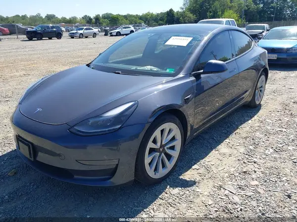 5YJ3E1EB0MF960862 2021 TESLA MODEL 3 - Image 2