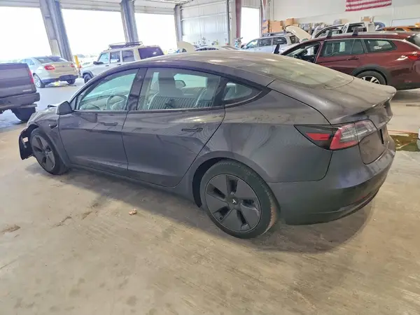 5YJ3E1EB0MF974633 2021 TESLA MODEL 3 - Image 2