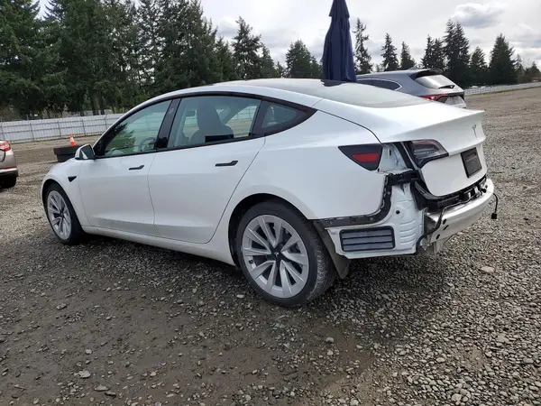 5YJ3E1EB0MF975331 2021 TESLA MODEL 3 - Image 2