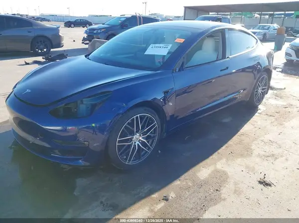 5YJ3E1EB0MF975426 2021 TESLA MODEL 3 - Image 2
