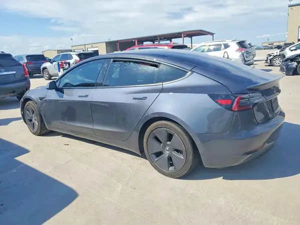 5YJ3E1EB0MF978830 2021 TESLA MODEL 3 - Image 2