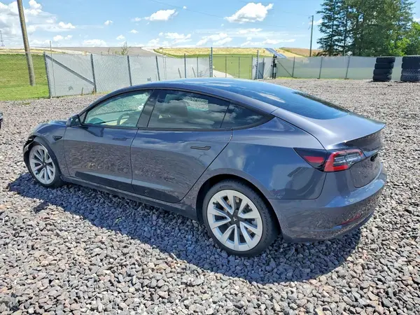 5YJ3E1EB0MF983543 2021 TESLA MODEL 3 - Image 2