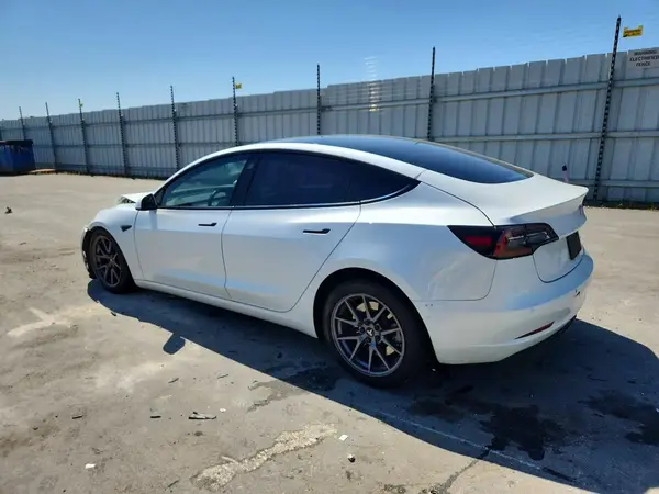 5YJ3E1EB0MF995966 2021 TESLA MODEL 3 - Image 2