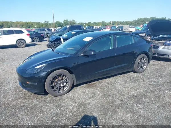 5YJ3E1EB0MS055867 2021 TESLA MODEL 3 - Image 2