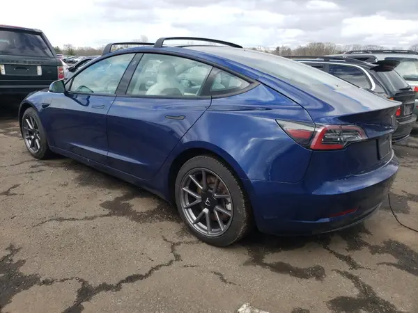 5YJ3E1EB0NF104060 2022 TESLA MODEL 3 - Image 2