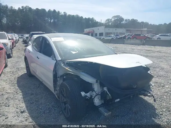 5YJ3E1EB0NF106570 2022 TESLA MODEL 3 - Image 1