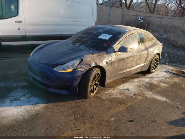 5YJ3E1EB0NF110537 2022 TESLA MODEL 3 - Image 2