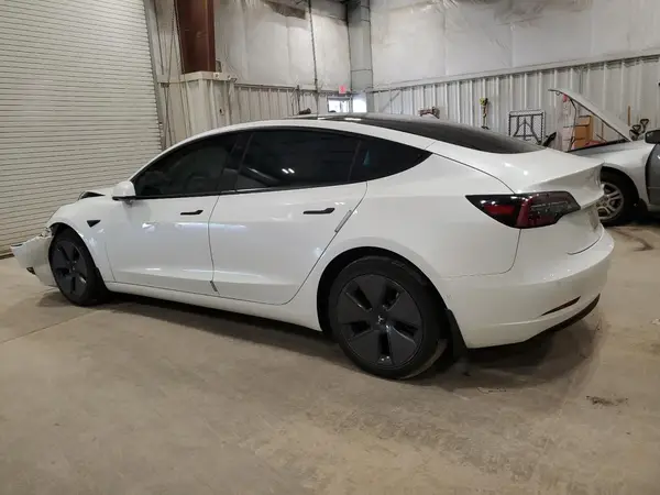 5YJ3E1EB0NF118654 2022 TESLA MODEL 3 - Image 2
