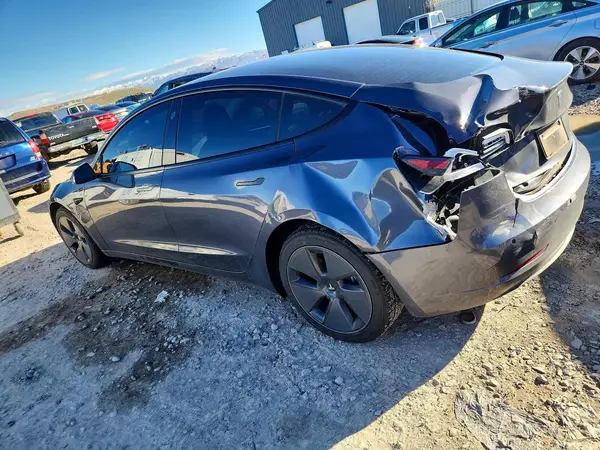 5YJ3E1EB0NF122087 2022 TESLA MODEL 3 - Image 2