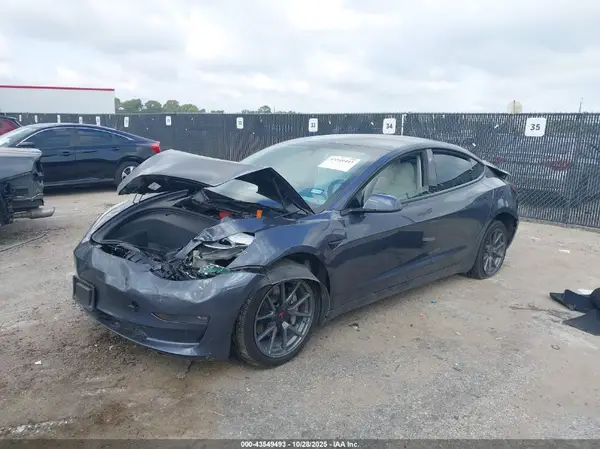 5YJ3E1EB0NF123868 2022 TESLA MODEL 3 - Image 2