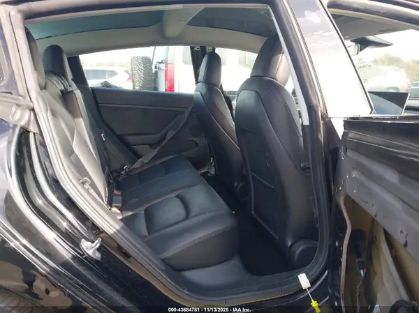 5YJ3E1EB0NF124955 2022 TESLA MODEL 3 - Image 8