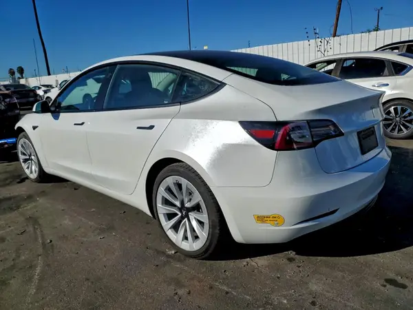 5YJ3E1EB0NF130383 2022 TESLA MODEL 3 - Image 2