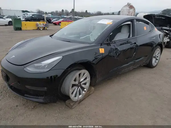 5YJ3E1EB0NF142842 2022 TESLA MODEL 3 - Image 2