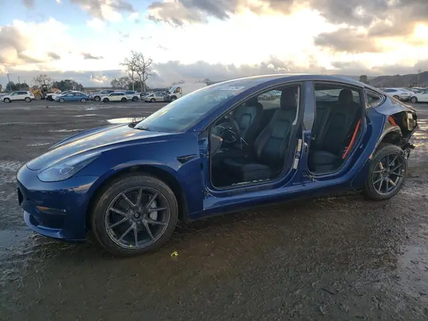 5YJ3E1EB0NF147376 2022 TESLA MODEL 3 - Image 1
