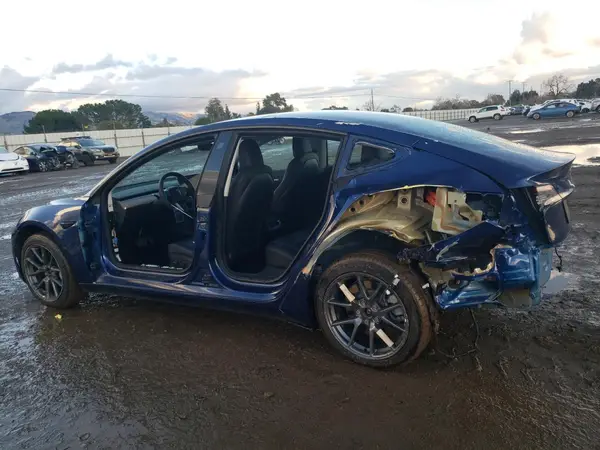 5YJ3E1EB0NF147376 2022 TESLA MODEL 3 - Image 2