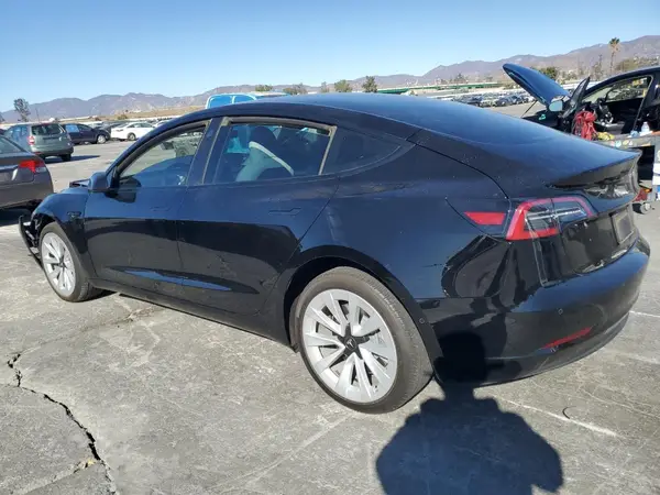 5YJ3E1EB0NF151895 2022 TESLA MODEL 3 - Image 2