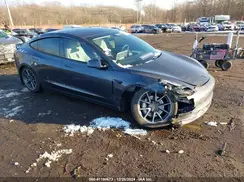 5YJ3E1EB0NF154246 2022 TESLA MODEL 3