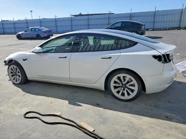 5YJ3E1EB0NF158491 2022 TESLA MODEL 3 - Image 2