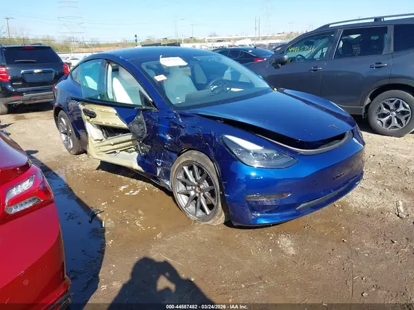 5YJ3E1EB0NF165036 2022 TESLA MODEL 3 - Image 1