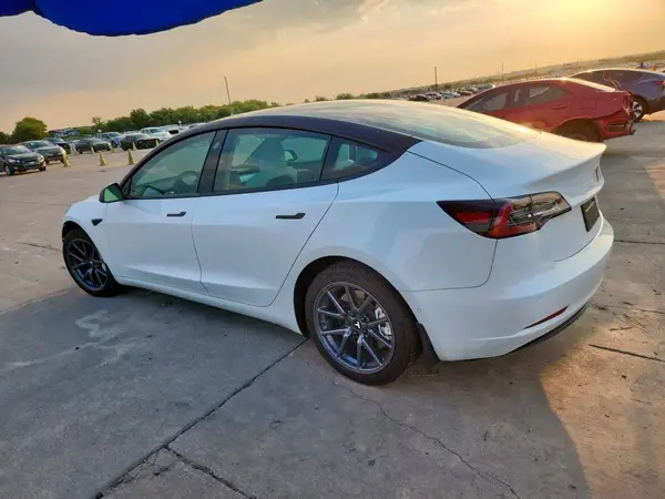 5YJ3E1EB0NF166459 2022 TESLA MODEL 3 - Image 2