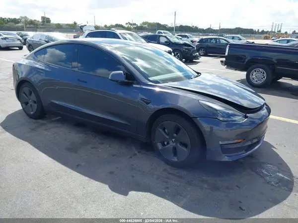 5YJ3E1EB0NF169880 2022 TESLA MODEL 3 - Image 1