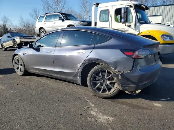 5YJ3E1EB0NF175520 2022 TESLA MODEL 3 - Image 2