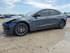 5YJ3E1EB0NF176425 2022 TESLA MODEL 3