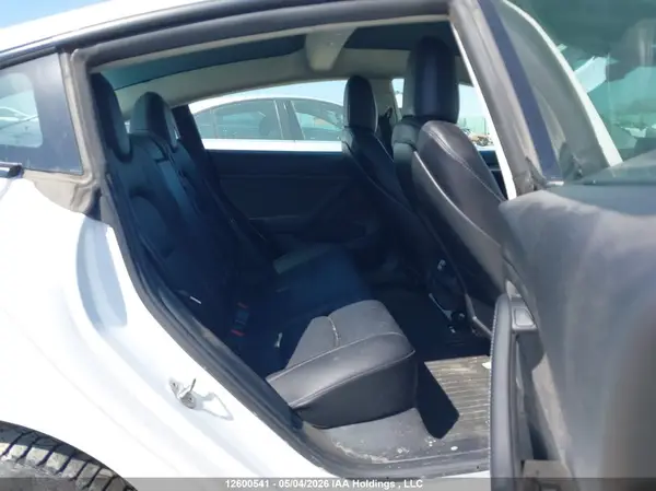 5YJ3E1EB0NF177042 2022 TESLA MODEL 3 - Image 8