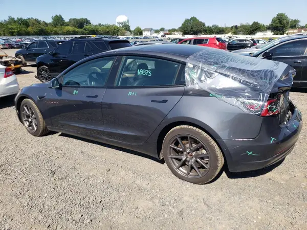 5YJ3E1EB0NF180202 2022 TESLA MODEL 3 - Image 2