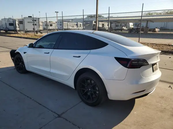 5YJ3E1EB0NF181494 2022 TESLA MODEL 3 - Image 2