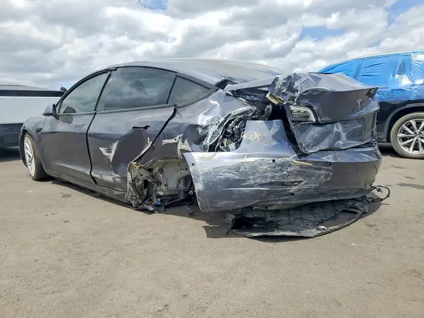 5YJ3E1EB0NF181575 2022 TESLA MODEL 3 - Image 2