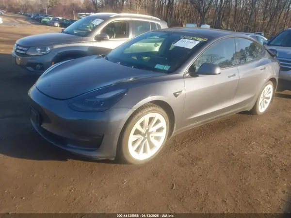 5YJ3E1EB0NF181589 2022 TESLA MODEL 3 - Image 2